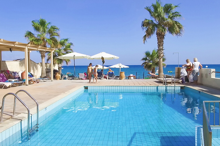 Swimming pool and sea view