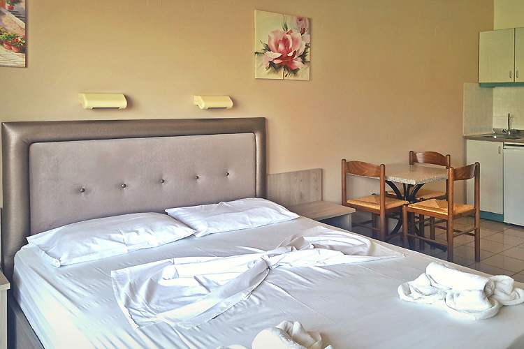 Double bed in the studio