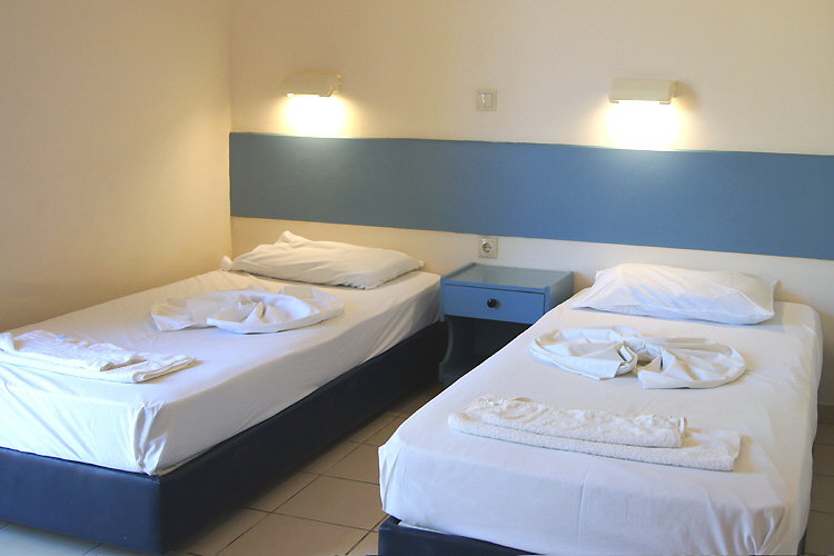 Two bedrooms apartment / 2 single beds