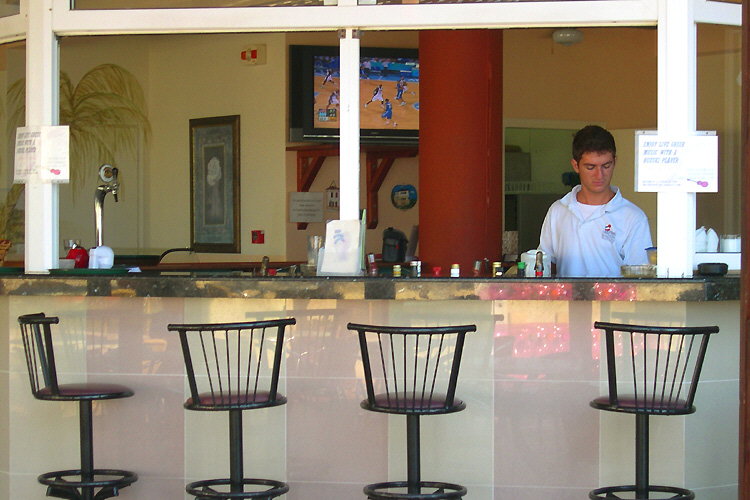 Pool bar