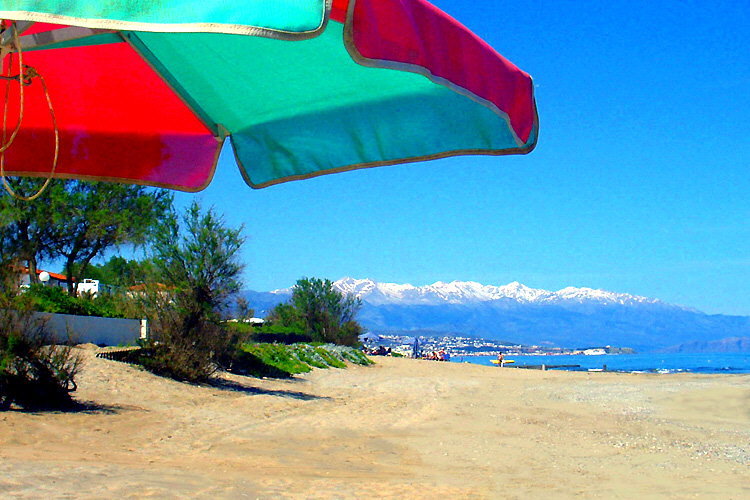 Adelianos Campos: Westward view from the beach
